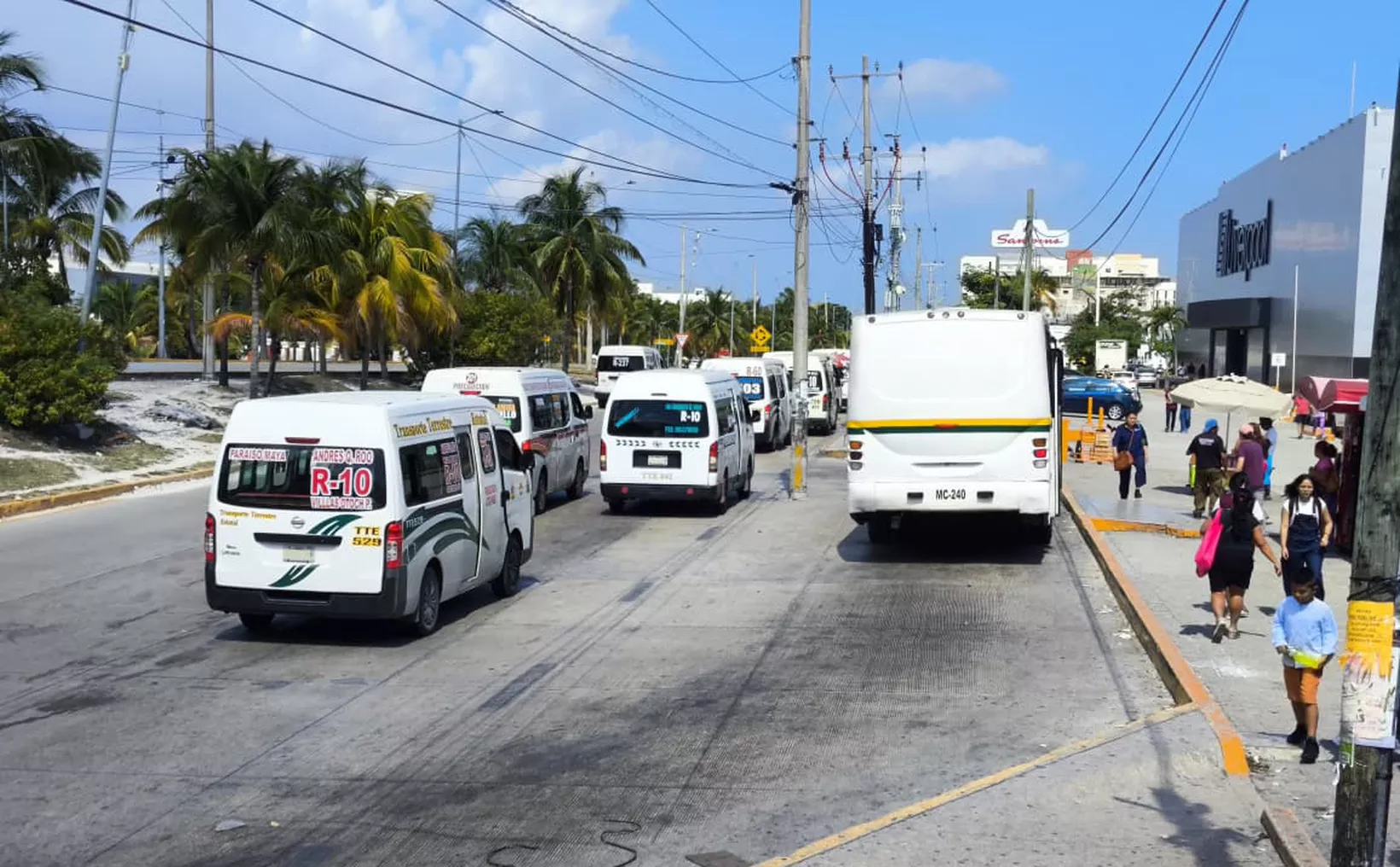 Cancún impulsa diálogo con transportistas para modernizar el sistema de movilidad